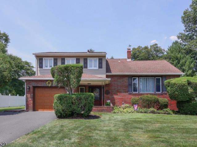 House for sale in Clark, New Jersey