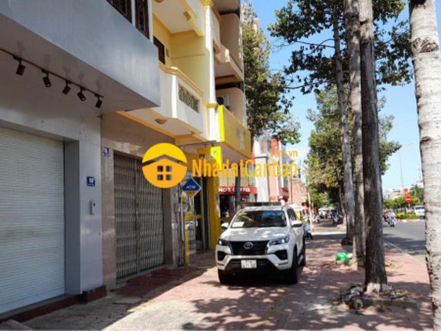 Nhà mặt phố bán