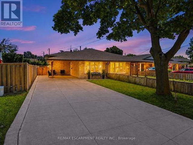 House for sale in Ancaster, Ontario