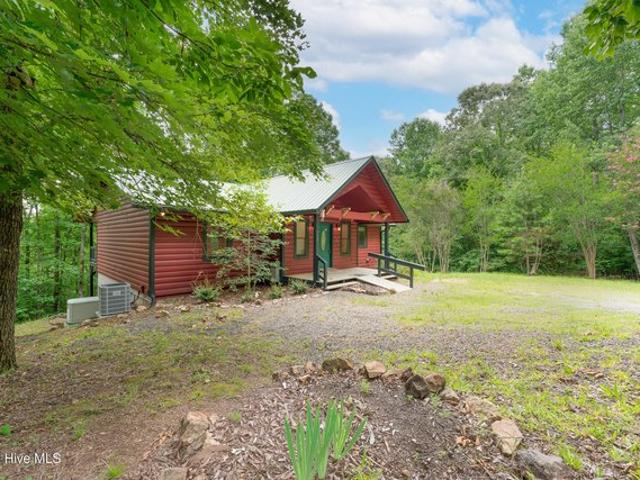 House for sale in Brasstown, North Carolina