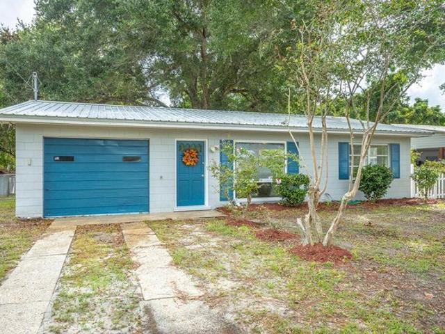 House for sale in Carrabelle, Florida