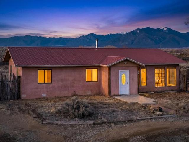 House for sale in Ranchos De Taos, New Mexico