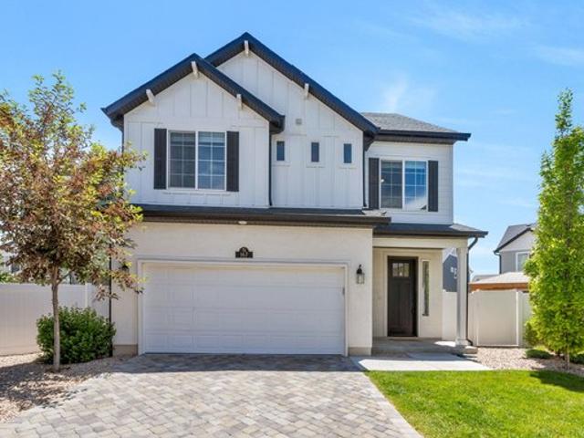 House for sale in Saratoga Springs, Utah