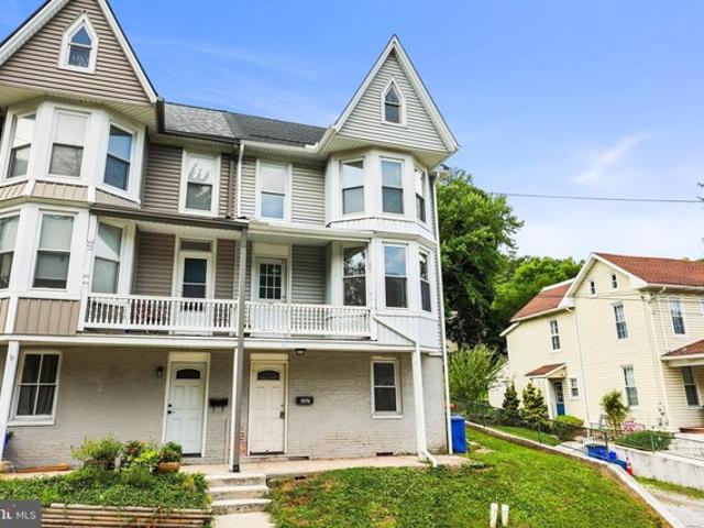 Townhouse for sale in Glen Rock, Pennsylvania
