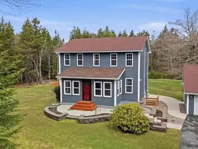 House for sale in Hammond's Plains, Nova Scotia