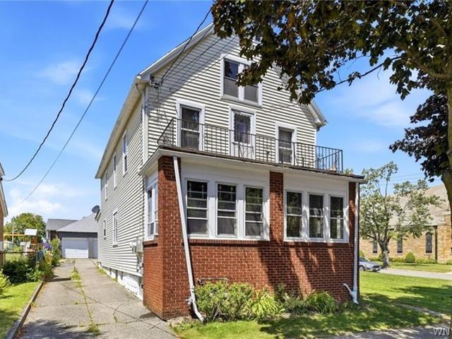 House for sale in Bowmansville, New York