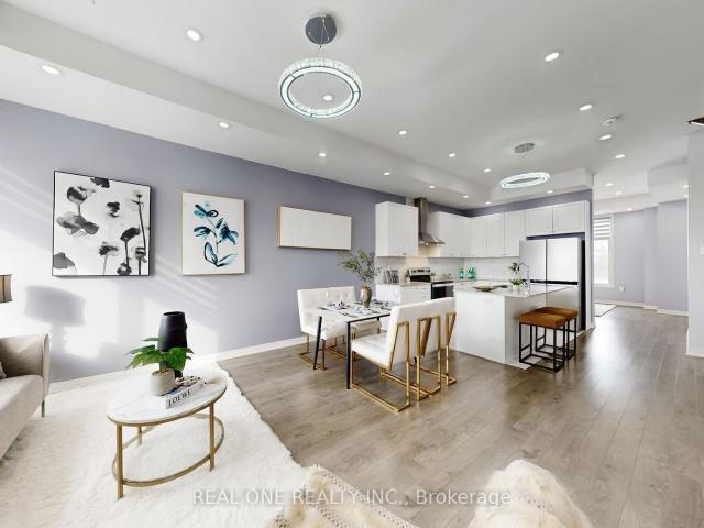 Townhouse for sale in Woburn, Ontario