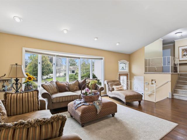 House for sale in Birchwood at Jericho, Jericho