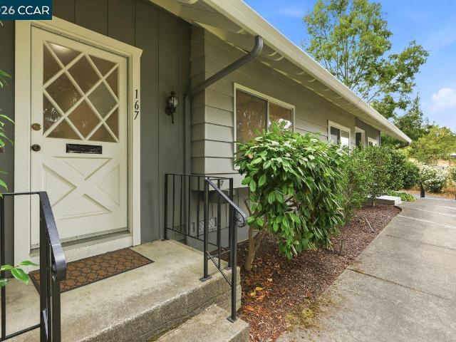 Townhouse for sale in Orinda, California