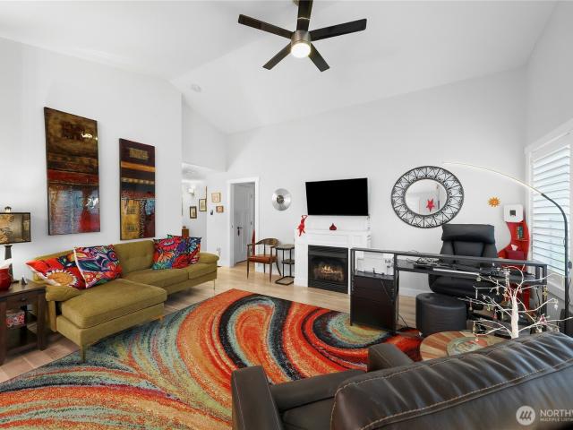House for sale in Oak Harbor, Washington
