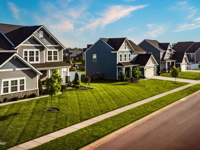 House for sale in Mount Washington, Kentucky