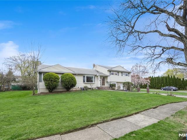House for sale in Clifton