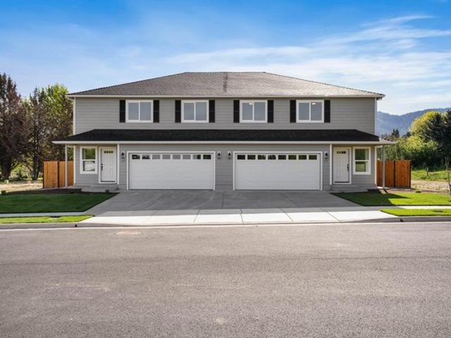 Townhouse for sale in Oregonia