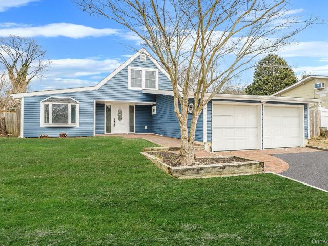 House for sale in Bohemia, New York