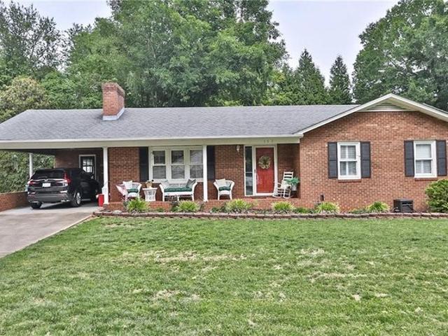 House for sale in Boonville, North Carolina