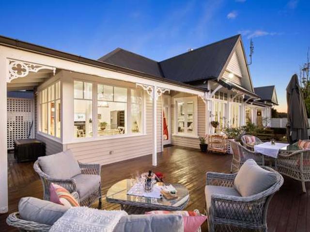 Property for sale in Awhitu