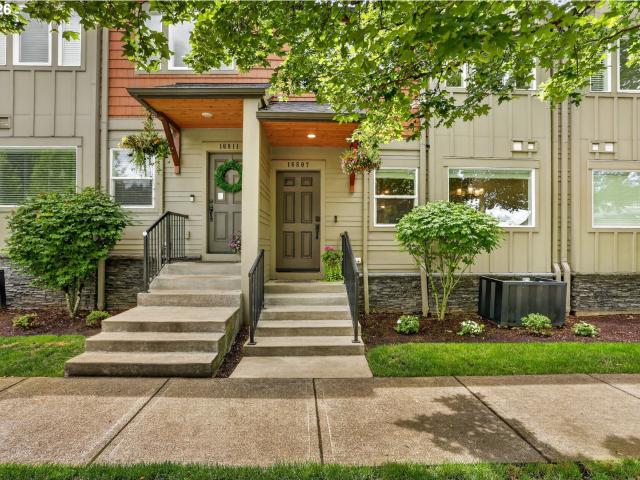 Townhouse for sale in Oregonia