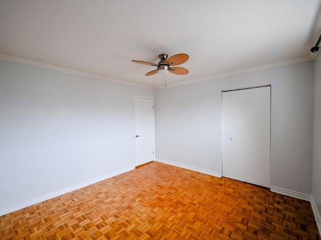 Townhouse for rent in Kirkland, Quebec