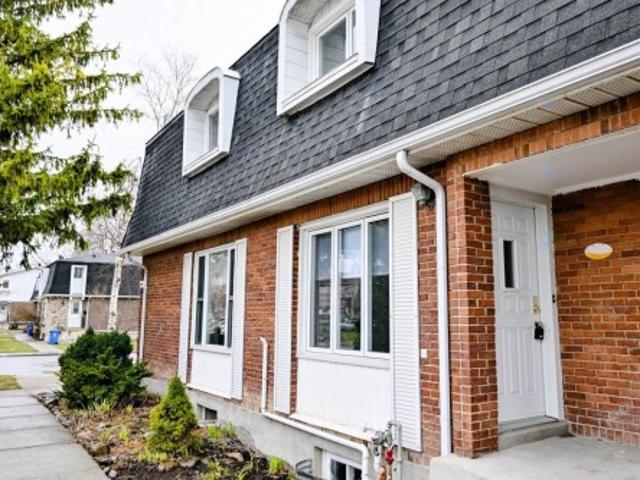 Property for rent in Kirkland, Quebec