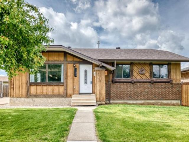 House for sale in Wedgewood, Alberta