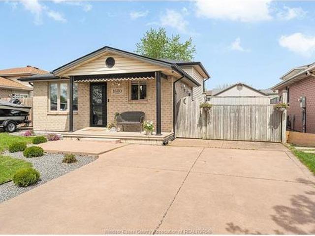 House for sale in Maidstone, Ontario