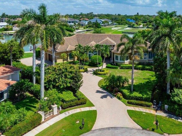 House for sale in Caxambas, Marco Island
