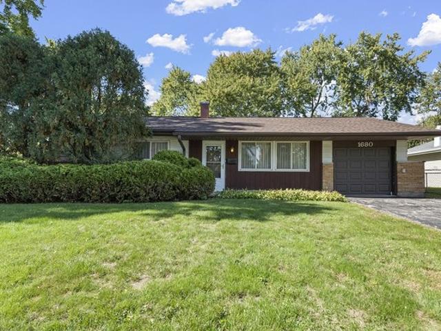 House for sale in Highlands, Hoffman Estates