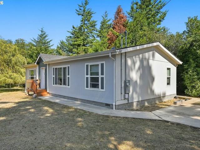 House for sale in Coos Bay, Coos County