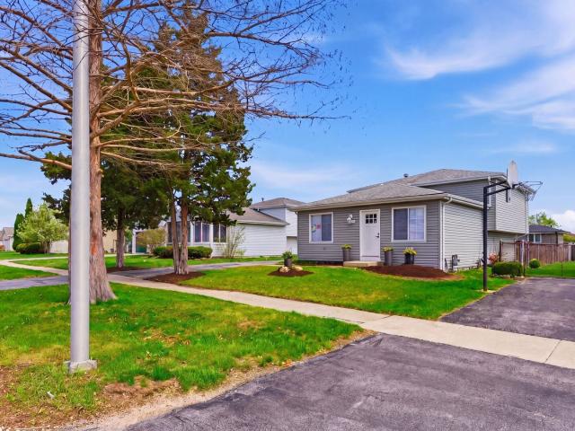 House for sale in Orland Hills, Illinois
