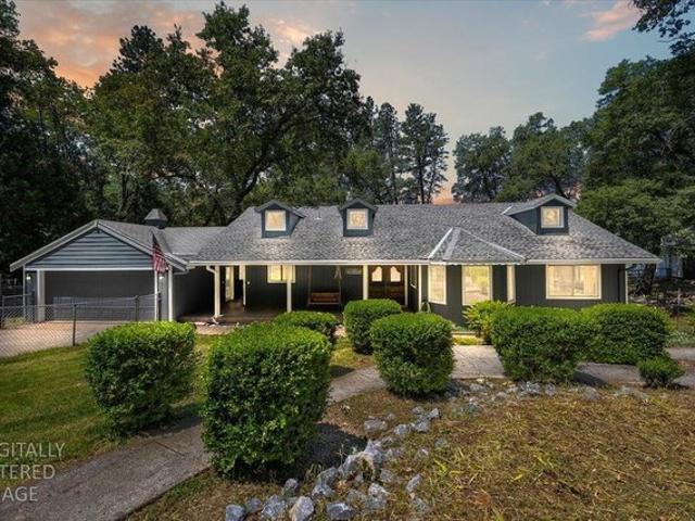 House for sale in Applegate, California