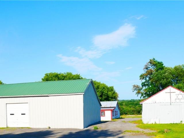 House for sale in Oneida, New York