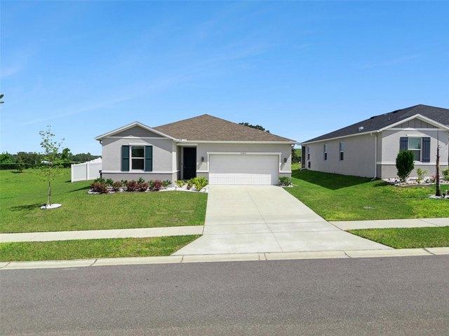 House for sale in Mascotte, Florida