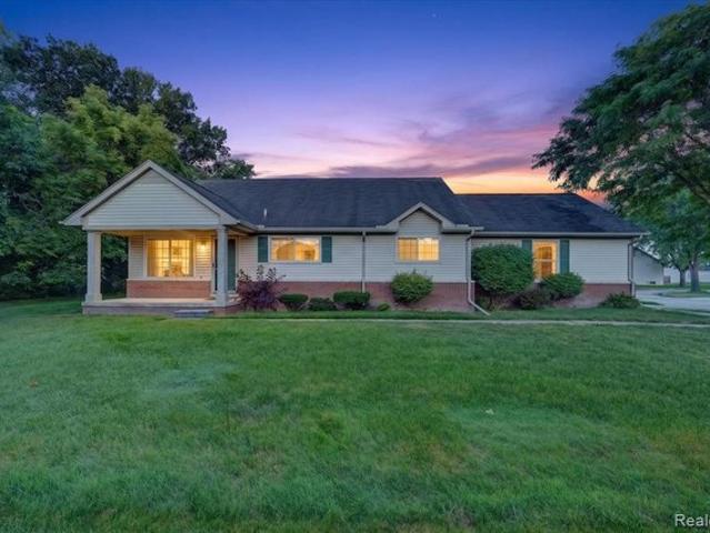 Condo for sale in Roseville, Michigan
