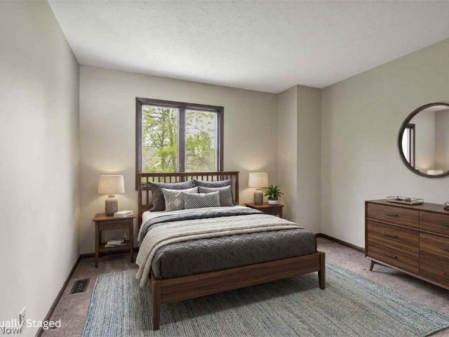 Condo for sale in Middleburg Heights, Cuyahoga County