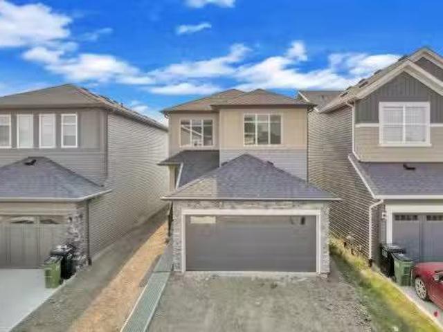 House for sale in Cy Becker, Edmonton