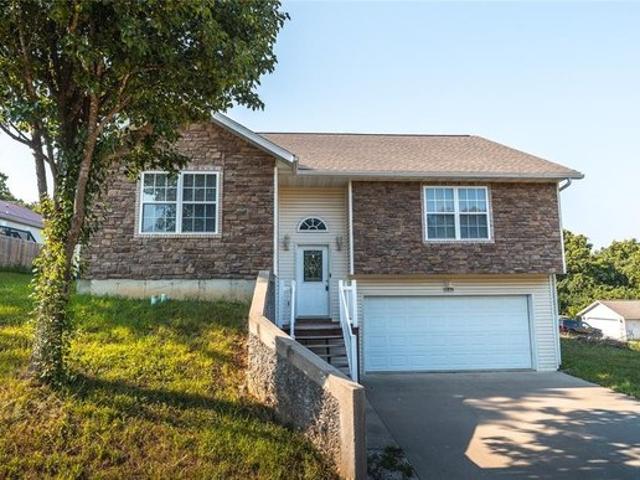 House for sale in Saint Robert, Missouri
