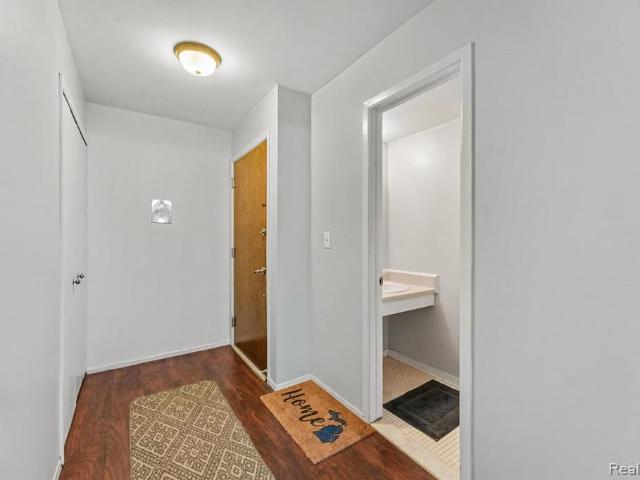 Condo for sale in Rochester Hills, Michigan