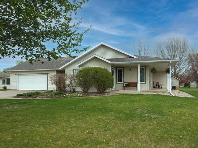House for sale in Sioux Center, Iowa