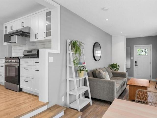 House for sale in Shelbourne, Saanich