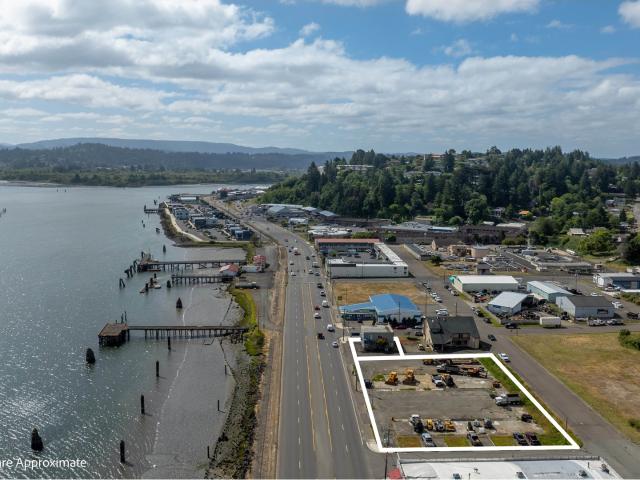Commercial for sale in Oregonia