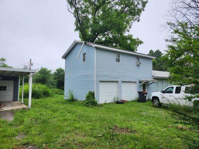 House for sale in Barry, Missouri