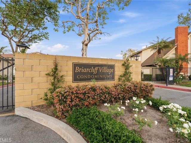Condo for sale in Briarcliff Village Condominiums, Tustin