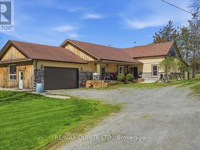 House for sale in Ontario