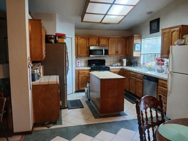 Room for rent in Strathmore, Tulare County