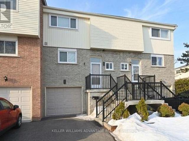Townhouse for sale in Durham, Ontario