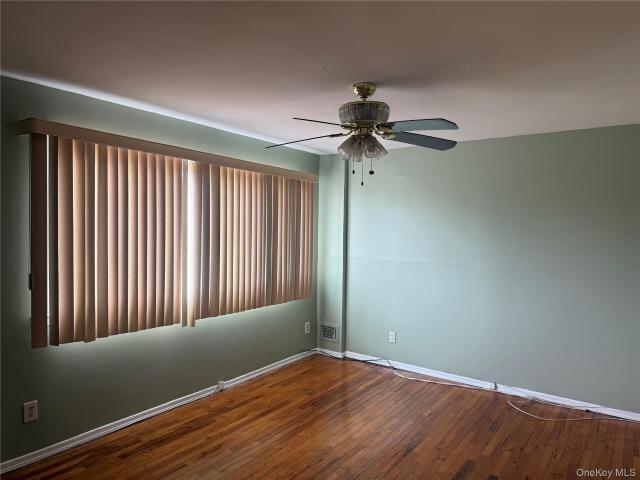 House for sale in Queens, Arverne