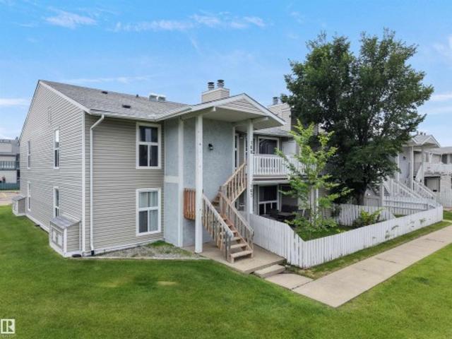 Townhouse for sale in Wedgewood, Alberta