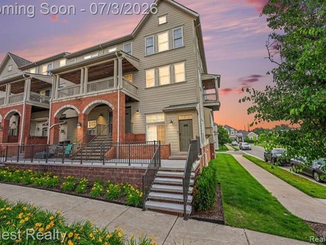 Townhouse for sale in Auburn Hills, Michigan