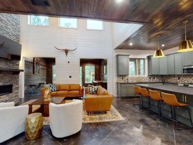 House for sale in Broken Bow, Oklahoma