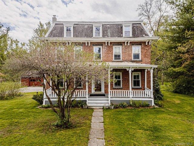 House for sale in Schodack Landing, New York
